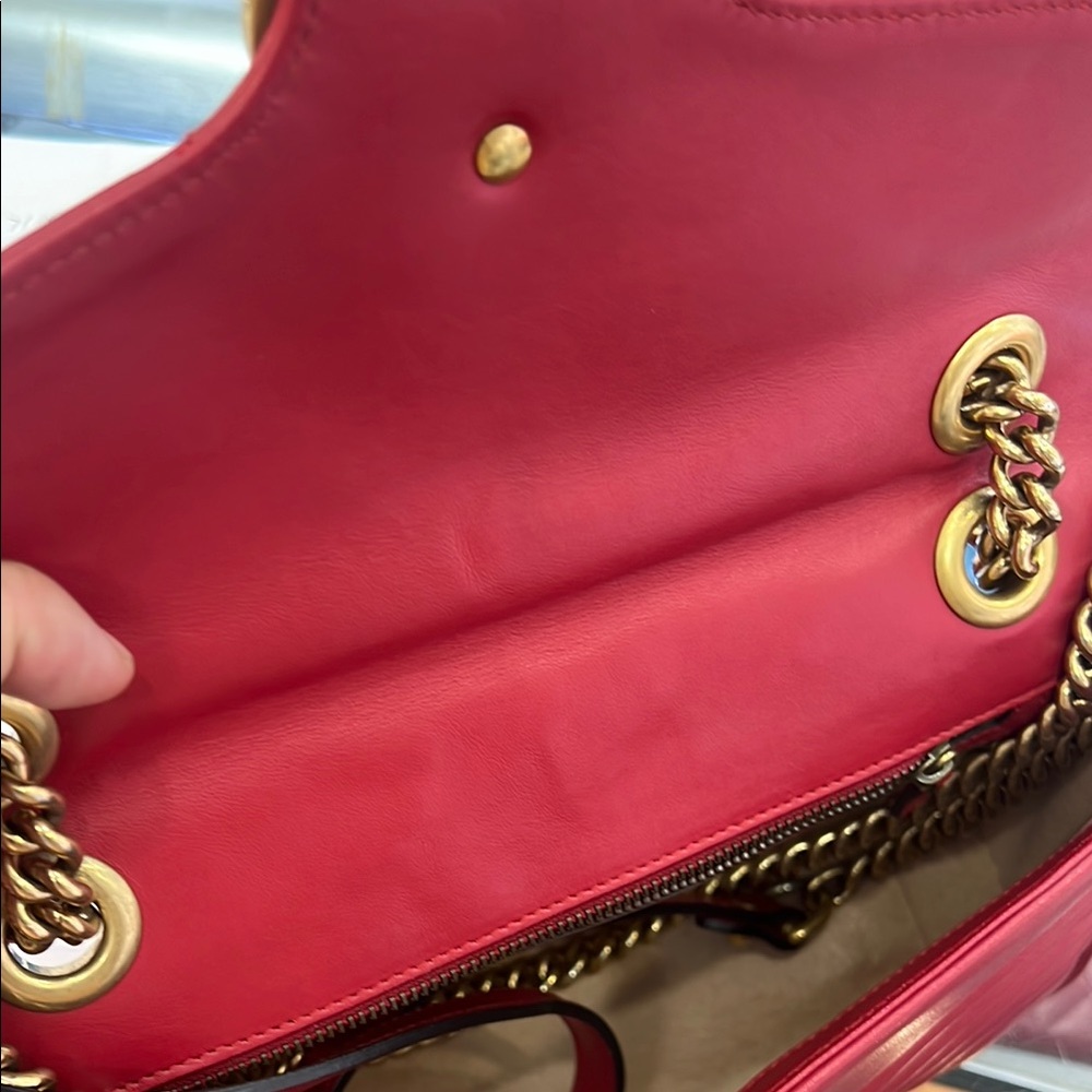 Gucci Red GG Marmont Chevron Shoulder Bag - Picture 6 of 11